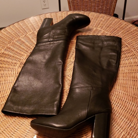 Kenneth Cole Reaction "Cherry" boot 6 - Picture 3 of 8